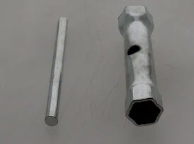 Clé à bougie d'allumage 16x19mm à tube