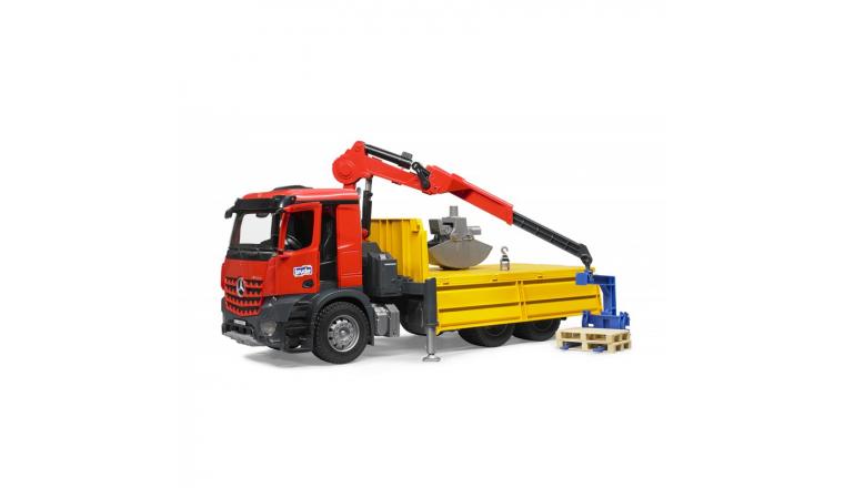 Camion de chantier avec Grue, grappin et 2 palettes - Bruder 3651