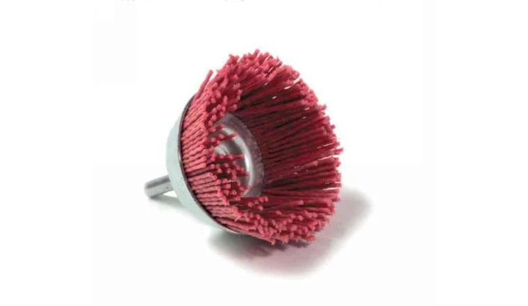BROSSE COUPE 65 NYL  ROUGE