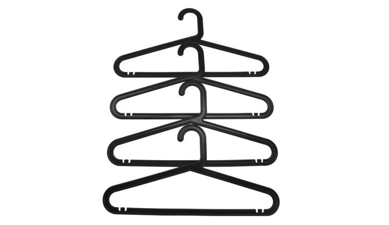 CINTRES PLASTIQUES NOIR LOT 4