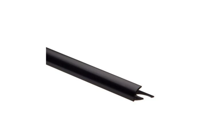 PROFIL 1/4 DE ROND PVC NOIR 8MM L2.5