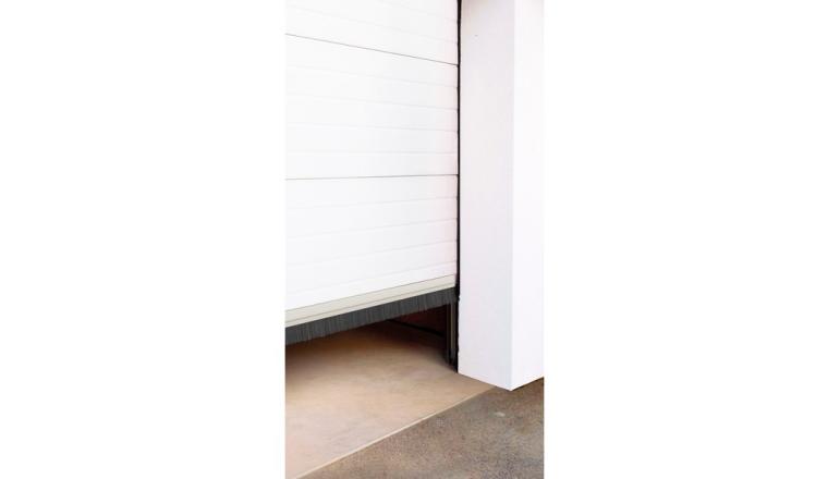 BAS DE PORTE DE GARAGE BROSSE 2X1.25M ALUMINIUM