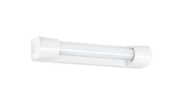 REGLETTE SDB PRISE+INT 6W LED