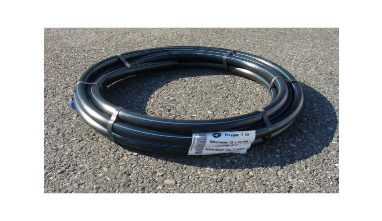TUYAU POLY 25 BD BLEU 10M