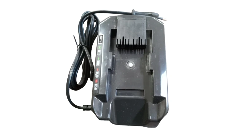 CHARGEUR BATTERIE 48V MCG48LI UNIVERT
