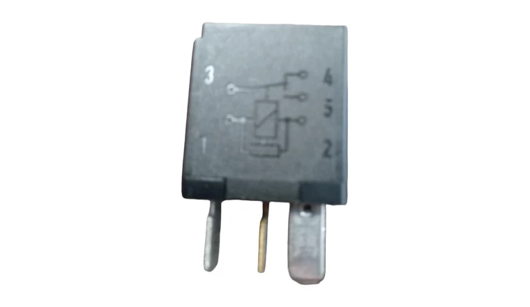 Relais 12V 20A pour autoportée et fraise à neige MTD adaptable 7251648