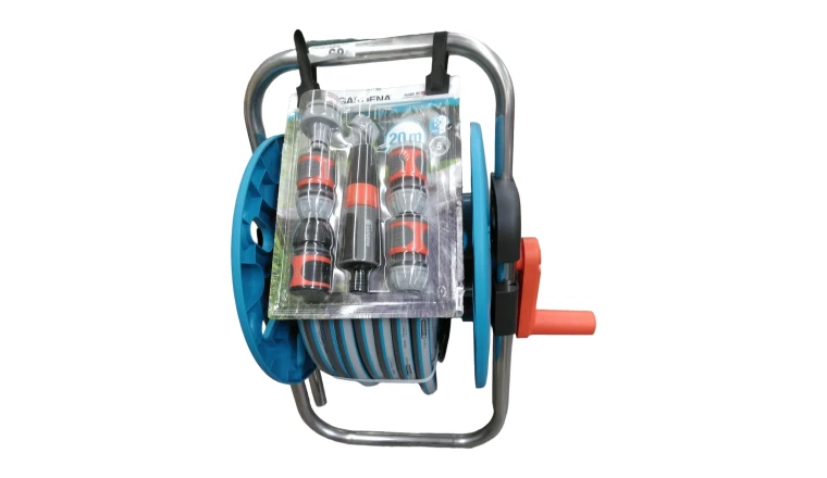 DEVIDOIR 20M SUR ROUE EQUIPE TUYAU DIAM 13 GARDENA