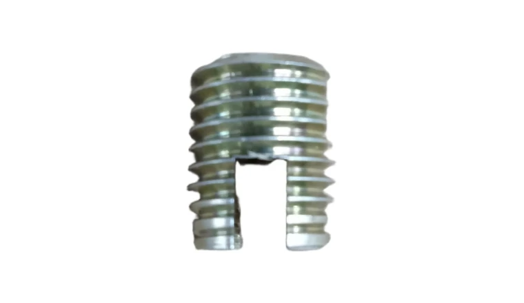 INSERT M8 REF 02300080 DYNA