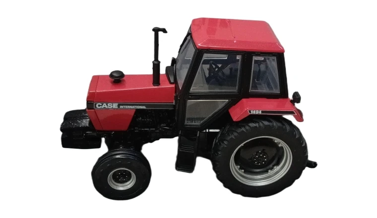 CASE INTERNATIONAL 1494 - 2WD 1 32 UNIVERSAL HOBBI