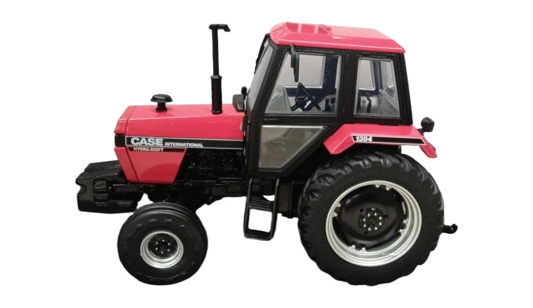 TRACTEUR CASE IH 1394 - 2WD AU 1/32 EME UNIVERSAL HOBBIES 1/32