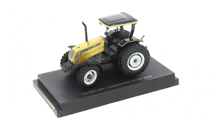 Tracteur Valtra A850 Gold Edition échelle 1/32 UH4011