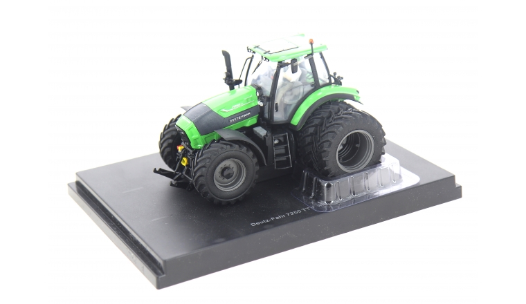 Tracteur Deutz Fahr 7250 TTV 6 roues échelle 1/32 UH4296
