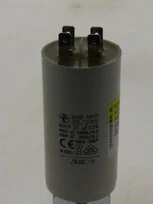 Condensateur électrique universel 25µF 40x92mm 2402496